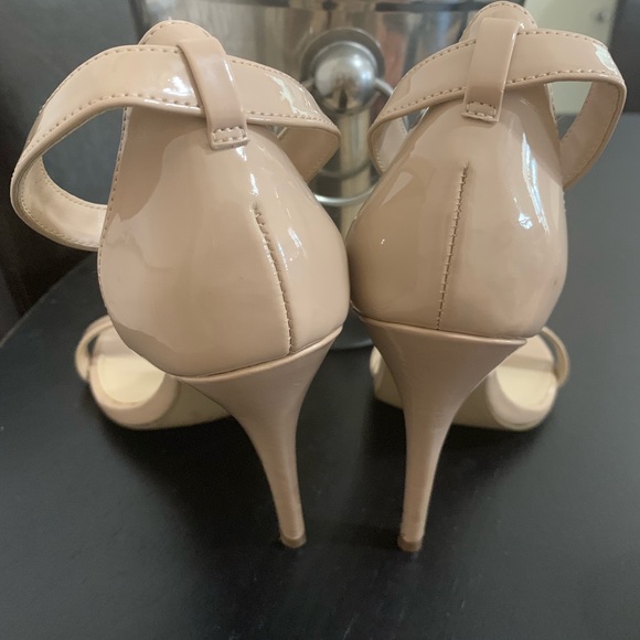 Steven Madden Realove Heels. - Picture 4 of 5